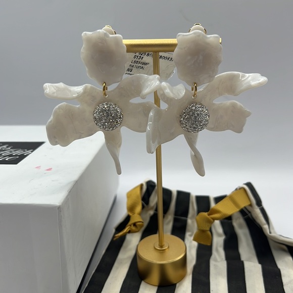 Lele Sadoughi MOTHER OF PEARL SMALL CRYSTAL LILY EARRINGS - Picture 4 of 13